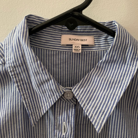 Aritzia Button Up - Picture 4 of 5